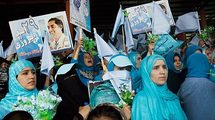 افغانيات محتشدات لتأييد  المرشح عبد الله عبد الله