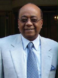 الملياردير السوداني محمد فتحي إبراهيم الملياردير السوداني محمد فتحي إبراهيم