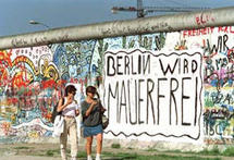 جورباتشوف وبوش وكول يلتقون في برلين ضمن الاحتفالات بسقوط جدار برلين