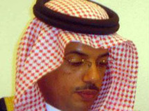 علي الفرج المالك السعودي لنادي "بورتسمورث" يعترف أنه لا يعرف شيئا عن الرياضة وقد يبيعه بعد شهور علي الفرج المالك السعودي لنادي "بورتسمورث" يعترف أنه لا يعرف شيئا عن الرياضة وقد يبيعه بعد شهور