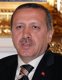 أردوغان : تحسين وضع الأكراد يرتبط باستسلام المتمردين