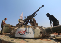 تواصل الاقتتال شرق دمشق رغم انضمام "فيلق الرحمن" للهدنة تواصل الاقتتال شرق دمشق رغم انضمام "فيلق الرحمن" للهدنة