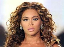 أخوان مصر لا يحبون بيونسي..... إتهام مغنية أميركية بالفحش  والفجور لمنع حفلها في القاهرة