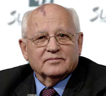 ميخائيل غورباتشوف يطالب أميركا بسحب قواتها من أفغانستان لإنهاء المعاناة الطويلة للشعب الأفغاني ميخائيل غورباتشوف يطالب أميركا بسحب قواتها من أفغانستان لإنهاء المعاناة الطويلة للشعب الأفغاني
