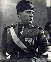 موسوليني زعيم الفاشية الايطالية