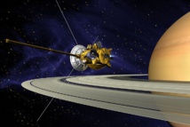 مركبة كاسيني الفضائية ترسل بيانات خلال هبوطها الأخير لزحل