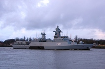سفن حربية تراقب ميناء ميدي