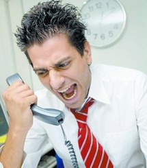 كبت المشاعر أثناء العمل يزيد من أخطار امراض القلب