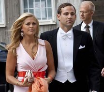 الاميرة ايلينا البنت الكبرى لملك اسبانيا و زوجها السابق