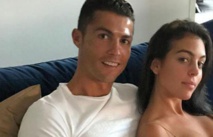 رونالدو يحدد موعده زفافه على صديقته جورجينا رودريجيز رونالدو يحدد موعده زفافه على صديقته جورجينا رودريجيز