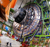 المصادم الهيدروني في المركز الاوروبي للابحاث النووية