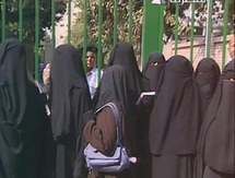 القانون يعطي لرئيس الجامعة الحق في تنظيم العملية التعليمية