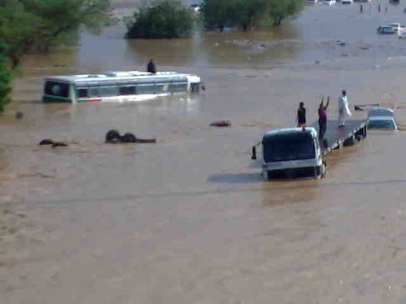 سيول جدة ....خسائر بالاموال والارواح