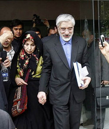 زعيم المعارضة الايرانية مير حسين موسوي وزوجته