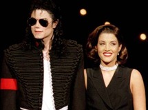 خلال مسيرته الفنية فاز ملك البوب ب13 جائزة غرامي