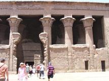 مدينة إسنا الأثرية المصرية