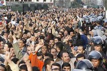 متظاهرون في شوارع عمان