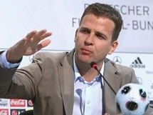 مدير المنتخب الالماني لكرة القدم اوليفر بيرهوف