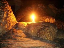 مغارات السويداء ذات منشأ بركاني ويعود تاريخها الى العصر الحجري القديم