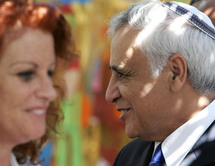 الرئيس الاسرائيلي السابق موشيه كاتساف