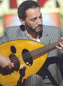 الفنان نصير شمه