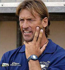 مدرب زامبيا لكرة القدم الفرنسي هيرفيه رينار