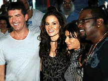 سايمون كول أشهر حكام برنامج أمريكان أيدول