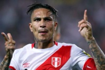 الفيفا يحرم قائد بيرو باولو جيريرو من المونديال ويوقفه لمدة عام بسبب المنشطات الفيفا يحرم قائد بيرو باولو جيريرو من المونديال ويوقفه لمدة عام بسبب المنشطات