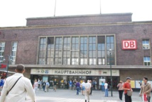 محامو الدفاع ينسحبون من محاكمات مهرجان "استعراض الحب" محامو الدفاع ينسحبون من محاكمات مهرجان "استعراض الحب"