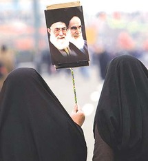 متظاهرات مؤيدات للثورة الاسلامية في ايران متظاهرات مؤيدات للثورة الاسلامية في ايران