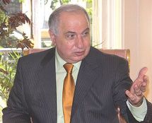 الدكتور أحمد الجلبي رئيس المؤتمر الوطني العراقي ورئيس هيئة المساءلة والعدالة