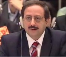 النائب غسان مخيبر