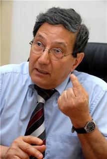 نيران صديقة تدمي سالم بن حميش ودعوة من اللعبي لإلغاء وزارته من التشكيل الحكومي