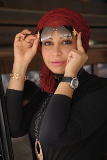 الكاتبة السعودية مها باعشن