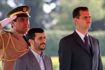 الرئيس السوري بشار الأسد مستقبلا أحمدي نجاد الرئيس السوري بشار الأسد مستقبلا أحمدي نجاد