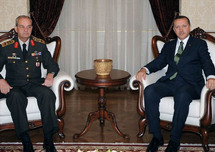 رجب طيب اردوغان و رئيس اركان الجيش الجنرال ايلكر باشبوغ رجب طيب اردوغان و رئيس اركان الجيش الجنرال ايلكر باشبوغ