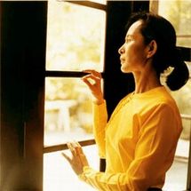 المعارضة في ميانمار اونج سان سوكي تتطلع الى أن تنصفها المحكمة العليا في ميانمار