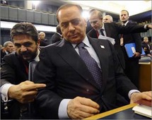 رئيس الوزراء الايطالي سيلفيو برلوسكوني