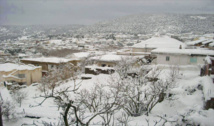 الثلوج نعمة ونقمة في مدينة عين دراهم الجبلية بتونس