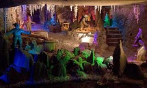 أصبح المنجم مزارا سياحيا وعلاجيا