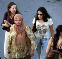 انتشار الحجاب بشكل لافت في صفوف التّونسيات