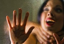 تشريح جثة المغدورة اثبت انها اصيبت بنزيف دموي في الدماغ