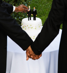 عمدة مكسيكو اعتبر الحدث تاريخيا .....اول مراسم زواج لمثليين من الجنسين في المكسيك