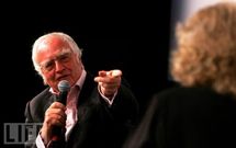 الأديب الألماني الشهير مارتن فاليزر