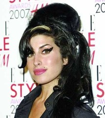 المغنية البريطانية الشابة إيمي واينهاوس