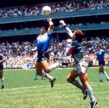 هدف مارادونا الشهير الذي قاده للحصول على كأس العالم