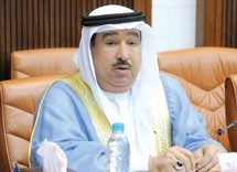 وزير الدولة البحريني منصور بن رجب المتهم بغسيل الاموال وزير الدولة البحريني منصور بن رجب المتهم بغسيل الاموال