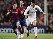 هذه اول مواجهة بين برشلونة ومانشستر يونايتد منذ نهائي البطولة الأوروبية الموسم الماضي