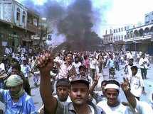 أنصارا الحراك الجنوبي ألقوا القنبلة خلال مظاهرة للمطالبة بالإفراج عن المعتقلين