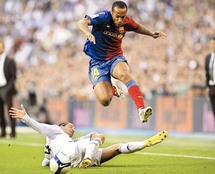 فاز برشلونة حامل اللقب بالصدارة موقتا بفوزه الكبير على ضيفه اتلتيك بلباو 4 -1